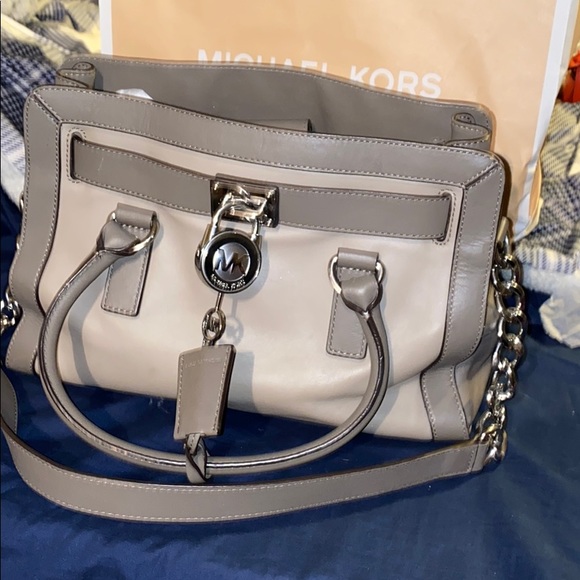 Gray Michael Kors purse - Picture 4 of 4